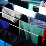 Stendibiancheria da LIDL in offerta, con biancheria stesa e prezzo visibile.