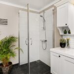 Box doccia pulito e brillante, senza aloni, con prodotti naturali e semplice tecnica di pulizia.