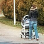 Passeggino moderno e funzionale con design elegante, ideale per genitori nel 2026.